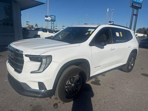 2025 GMC Acadia Elevation