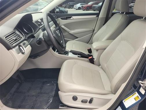 2019 Volkswagen Passat 2.0T Wolfsburg