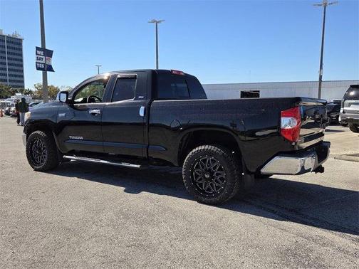 2017 Toyota Tundra SR5