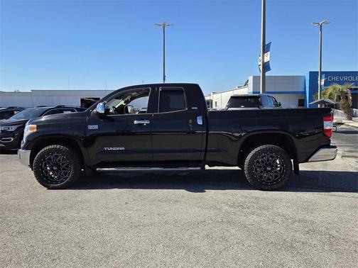 2017 Toyota Tundra SR5