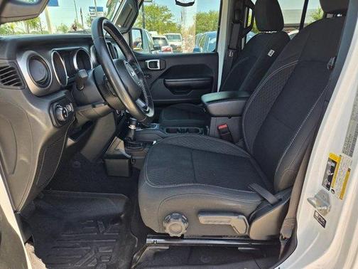 Bright White Clearcoat 2021 Jeep Gladiator Sport