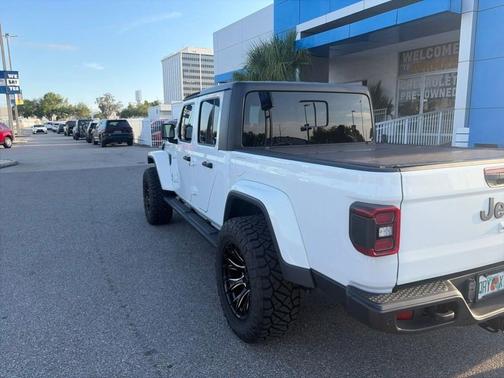 Bright White Clearcoat 2021 Jeep Gladiator Sport