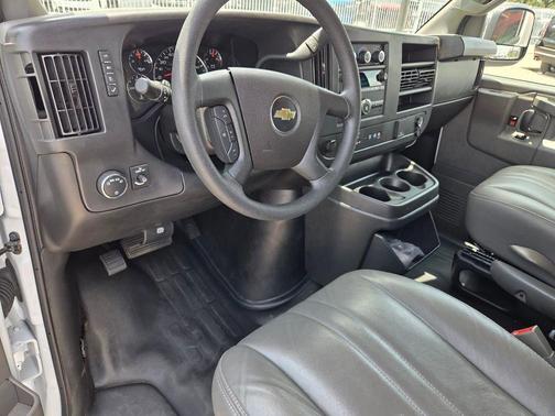 Summit White 2025 Chevrolet Express 2500 Work Van
