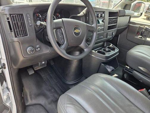 Summit White 2025 Chevrolet Express 2500 Work Van