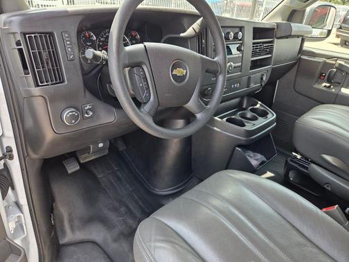 Summit White 2025 Chevrolet Express 2500 Work Van