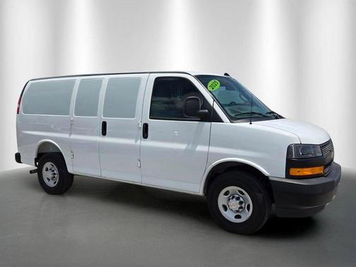 Summit White 2025 Chevrolet Express 2500 Work Van