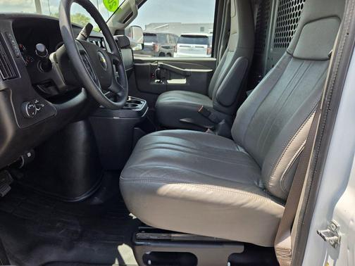 Summit White 2025 Chevrolet Express 2500 Work Van