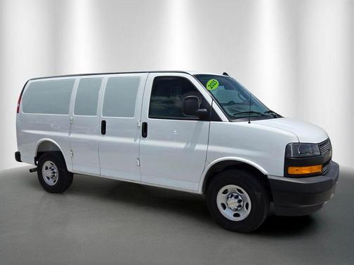 Summit White 2025 Chevrolet Express 2500 Work Van