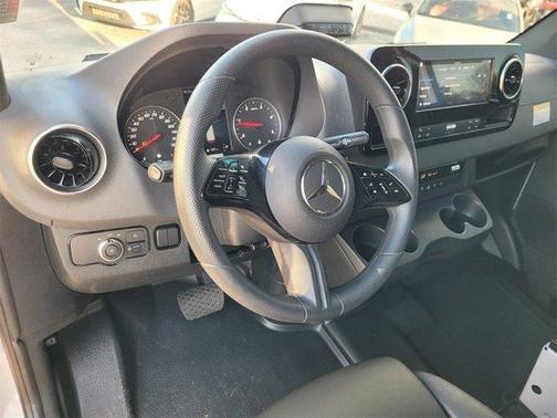 2025 Mercedes-Benz Sprinter 2500 170 WB