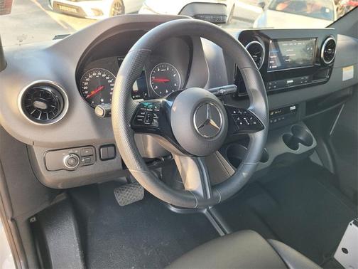 2025 Mercedes-Benz Sprinter 2500 170 WB