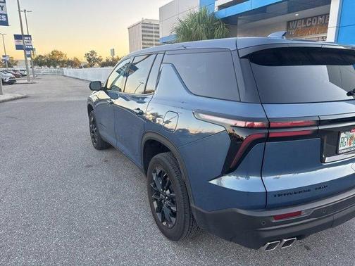 2024 Chevrolet Traverse LS