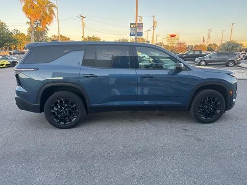 2024 Chevrolet Traverse LS