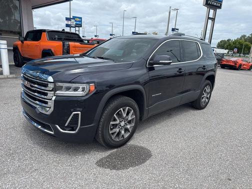 Midnight Blue Metallic 2022 GMC Acadia SLT