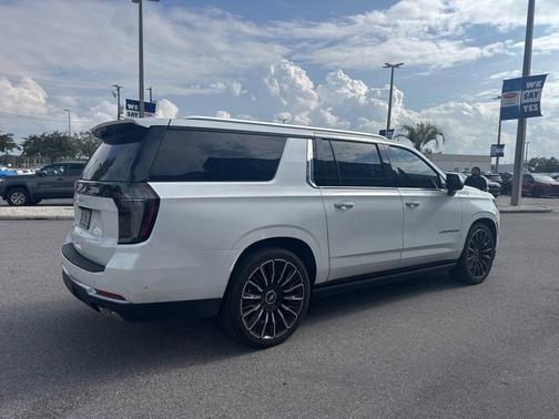 2025 Chevrolet Suburban High Country