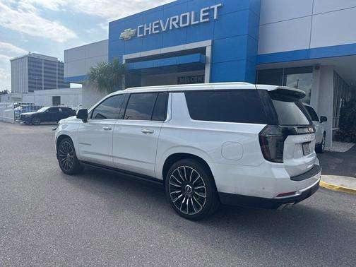 2025 Chevrolet Suburban High Country