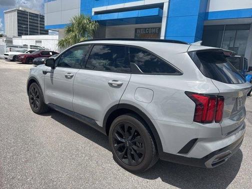 2022 Kia Sorento SX