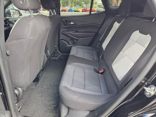 Mosaic Black Metallic 2026 Chevrolet Trax 1RS