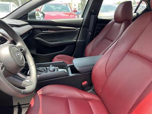 2025 Mazda Mazda3 Carbon Edition