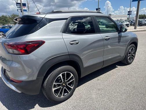 Sterling Gray Metallic 2024 Chevrolet Trailblazer LT