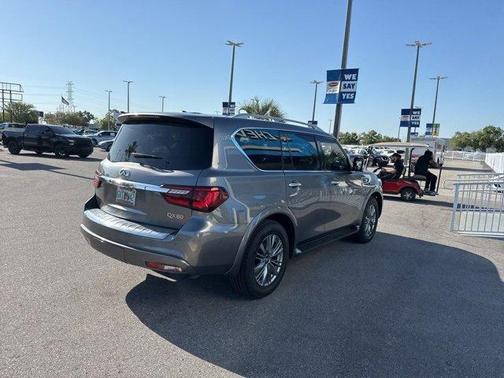 2021 INFINITI QX80 Luxe