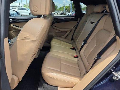 Night Blue Metallic 2019 Porsche Macan Base