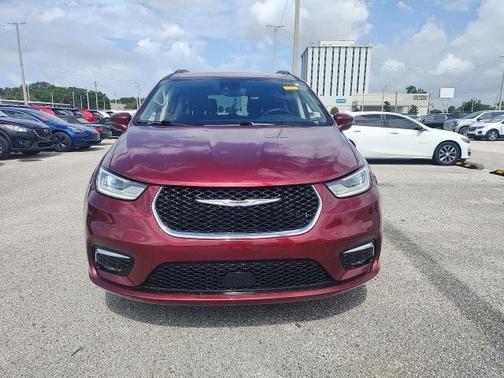 2022 Chrysler Pacifica Touring-L