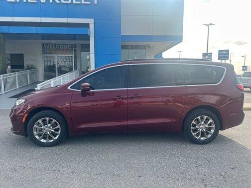 2022 Chrysler Pacifica Touring-L