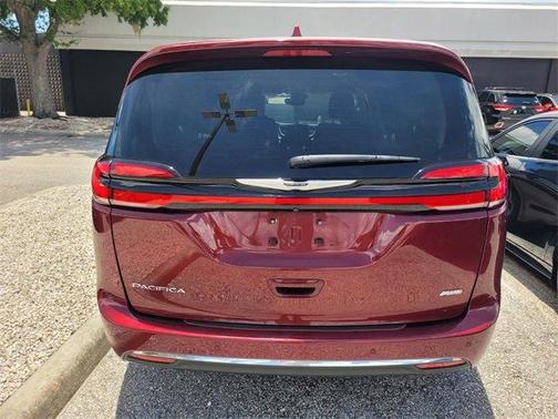 2022 Chrysler Pacifica Touring-L