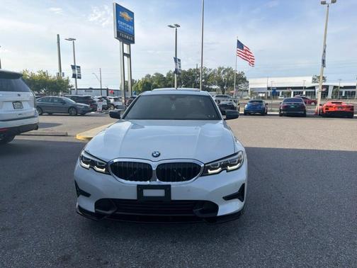Mineral White Metallic 2019 BMW 330 i xDrive