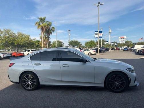 Mineral White Metallic 2019 BMW 330 i xDrive