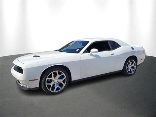 2015 Dodge Challenger SXT Plus