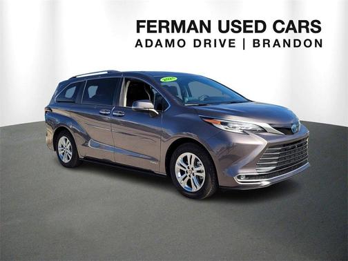 2021 Toyota Sienna Platinum