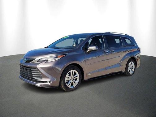 2021 Toyota Sienna 
