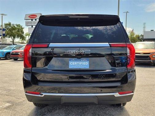 2025 GMC Yukon Elevation