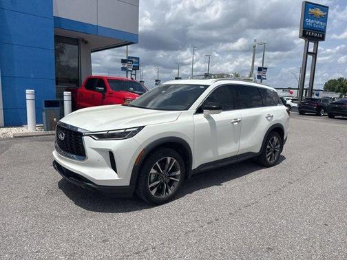 Majestic White 2023 INFINITI QX60 Luxe