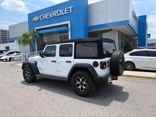 Bright White Clearcoat 2018 Jeep Wrangler Unlimited Sport