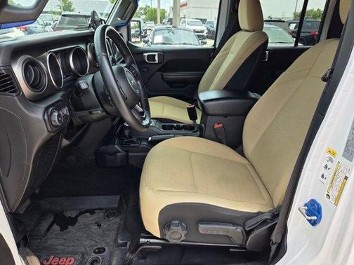 Bright White Clearcoat 2018 Jeep Wrangler Unlimited Sport
