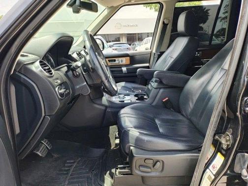 2016 Land Rover LR4 Base