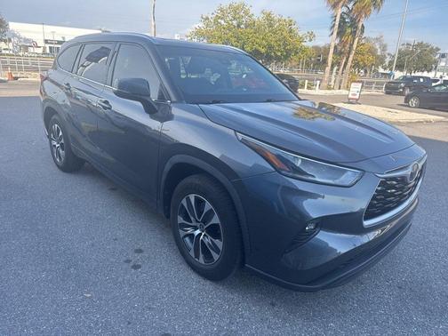 2021 Toyota Highlander XLE