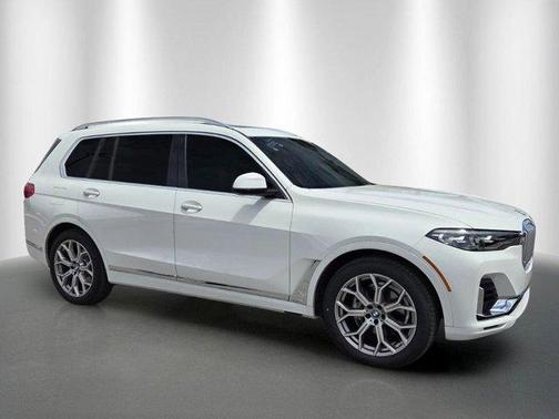 Alpine White 2021 BMW X7 xDrive40i