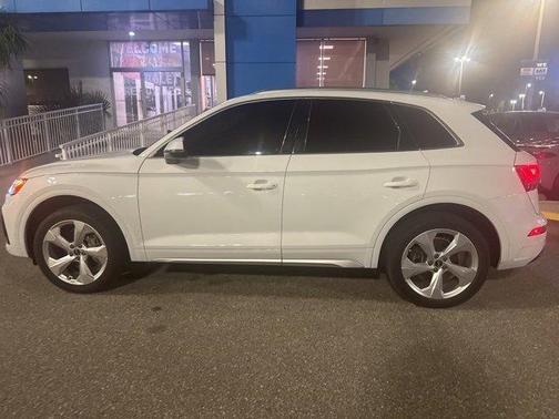 2021 Audi Q5 40 Premium Plus