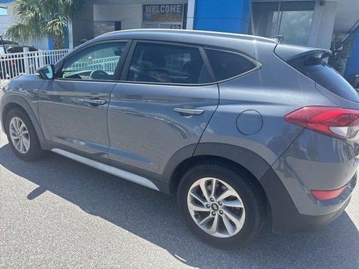 2017 Hyundai TUCSON SE Plus