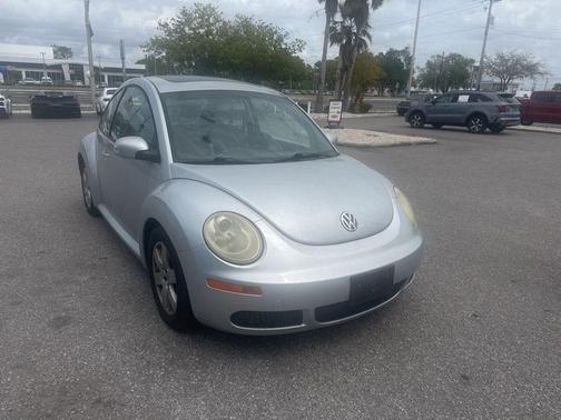 2007 Volkswagen New Beetle 