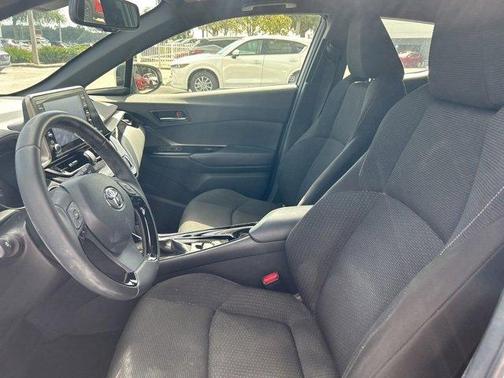 2019 Toyota C-HR XLE