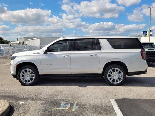 2023 Chevrolet Suburban High Country