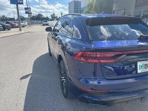 2022 Audi Q8 55 Premium Plus