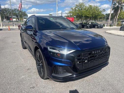 2022 Audi Q8 55 Premium Plus