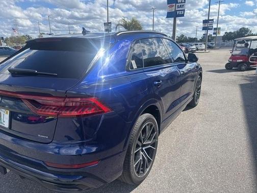 2022 Audi Q8 55 Premium Plus