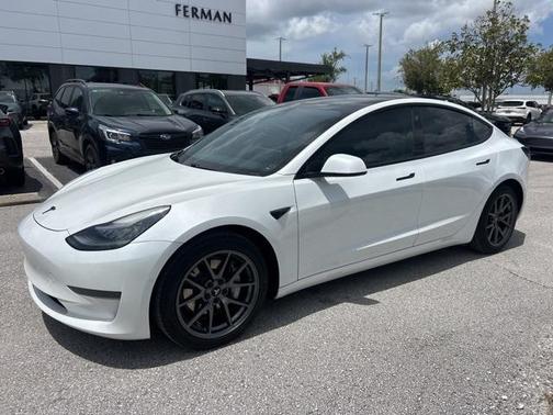 2021 Tesla Model 3 Standard Range Plus