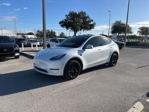 2023 Tesla Model Y Long Range